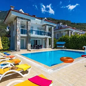 rena-villalari-oludeniz.turkeyfethiyehotels.com/